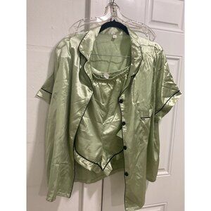 Unbranded Green Satin 3x Pajama Set